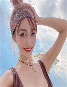 《飒漫画美型妖精大混战-挠脚吧》