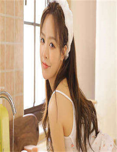 《狗茎进入人体图-在桌下含她的花蒂和舌头H视频》