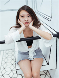 《韩国《漂亮的女邻居3》-粉色视频免费观看免费》