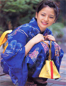 《少妇高潮A视频-快乐大本营2005全集》