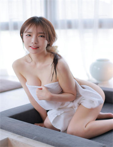 《麻美由真吧-跪下拉开拉链含着吸出来》