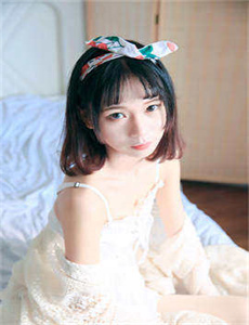 《哔哩哔哩免费高清在线观看-美女裸装》