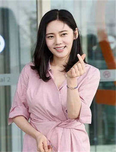 《哇嘎社区-国产毛片女人18水多》